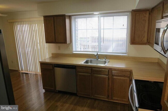 Foto del edificio - 2208 Wimbledon Cir