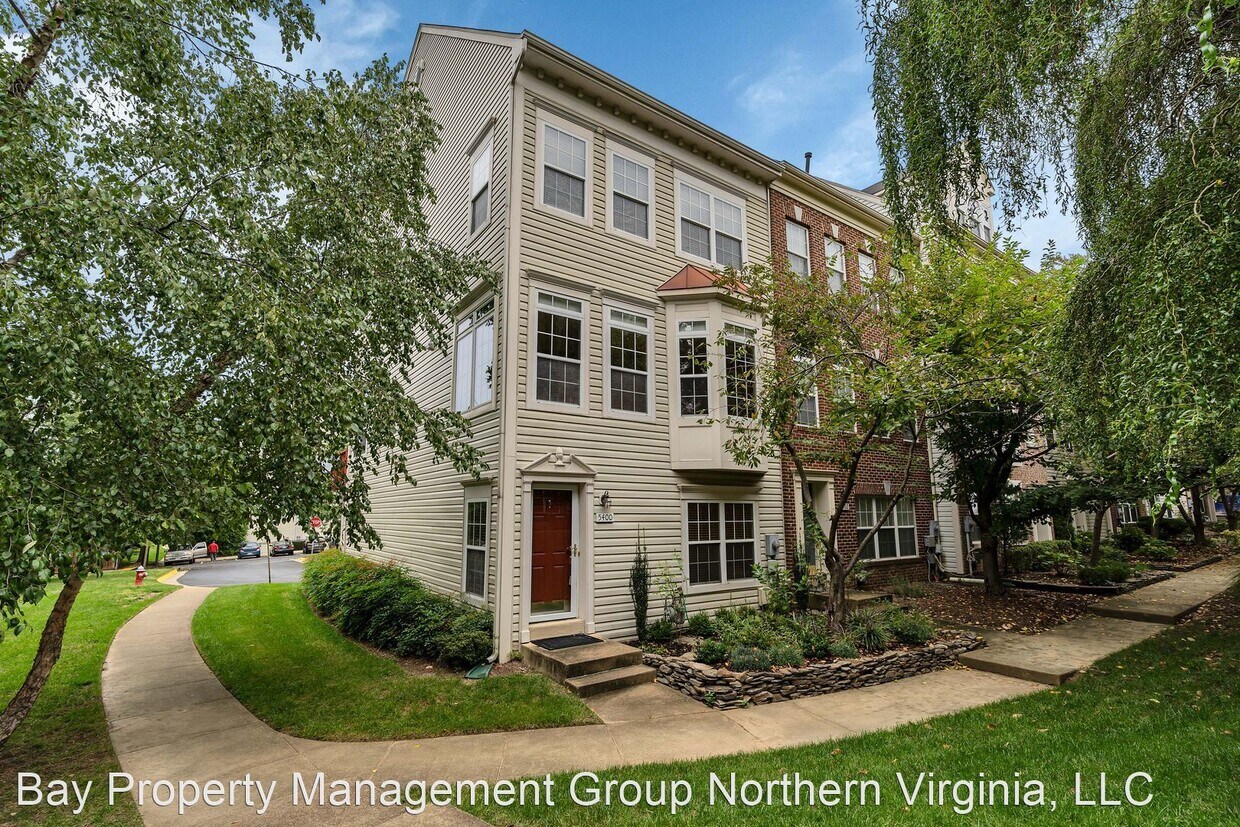 5400 Cheyenne Knoll Pl, Alexandria, VA 22312 House Rental in