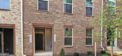 Building Photo - 2542 -A Verona Pl