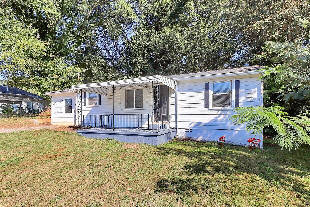 Primary Photo - 4023 Brown Dr