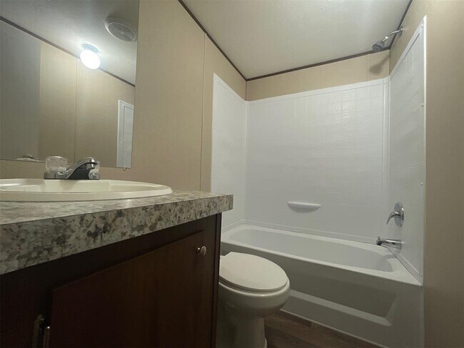 Building Photo - 107 Rd 5110