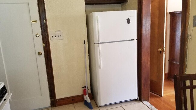 Foto del edificio - 377 Cedar Ave