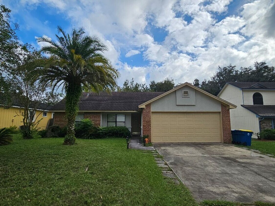 Primary Photo - Nice 3/2 Near Mayport