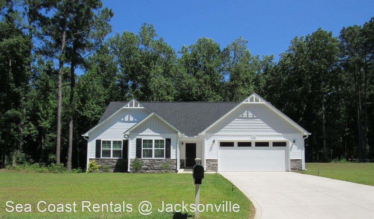 Foto principal - 4 br, 2 bath House - 2009 Marston Drive