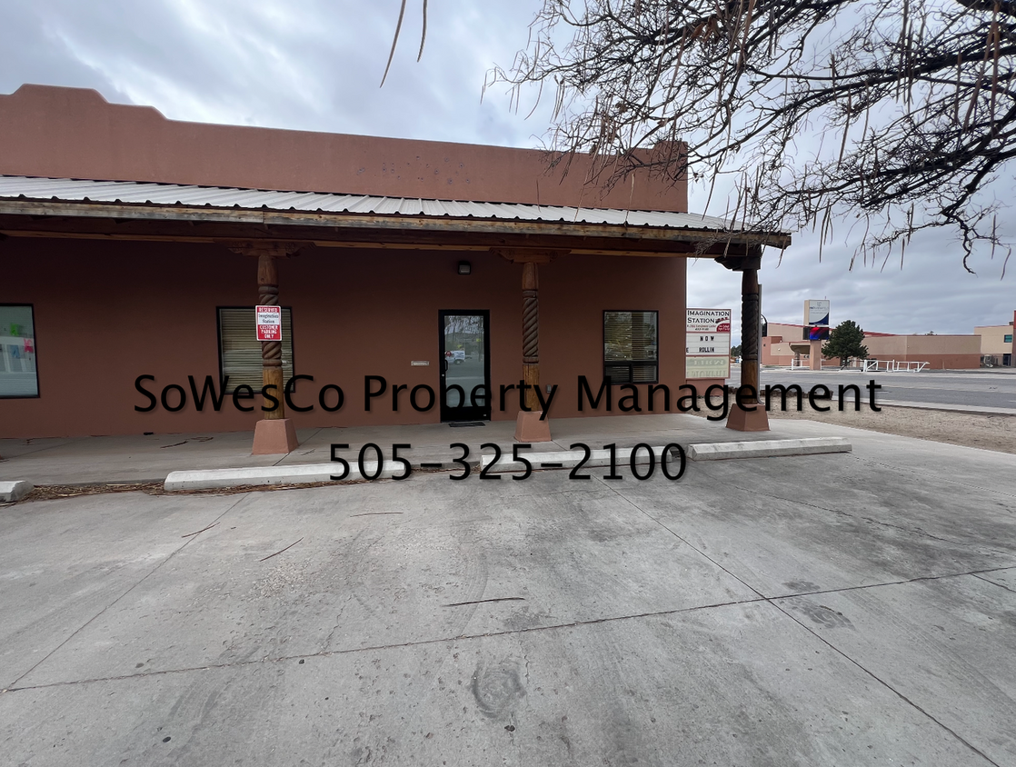 Primary Photo - Beautiful Fully Furnished; 2 Bedroom 1 bat...