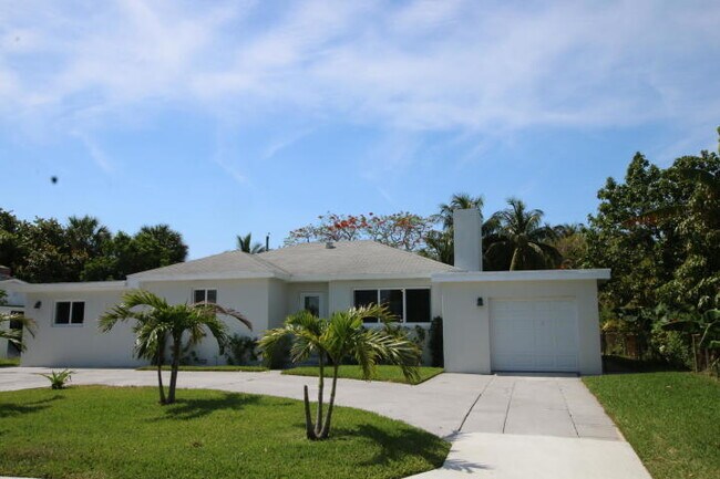 Building Photo - 318 Gregory Rd