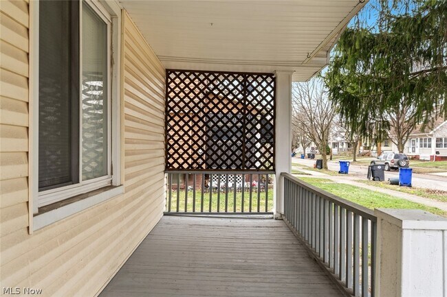 Foto del edificio - 3753 W 139th St