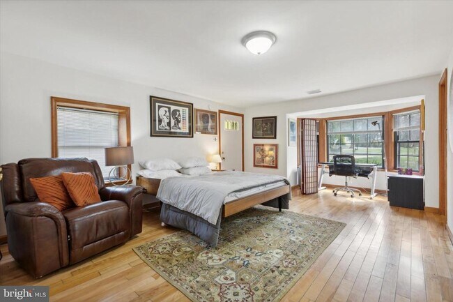 Foto del edificio - 3425 W School House Ln