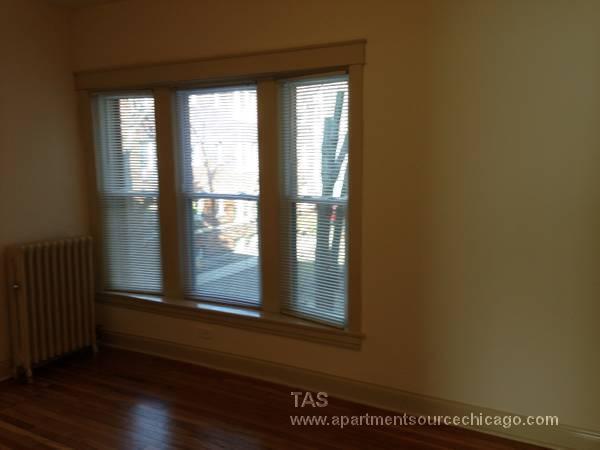 Foto del edificio - 4124 N Sheridan Rd