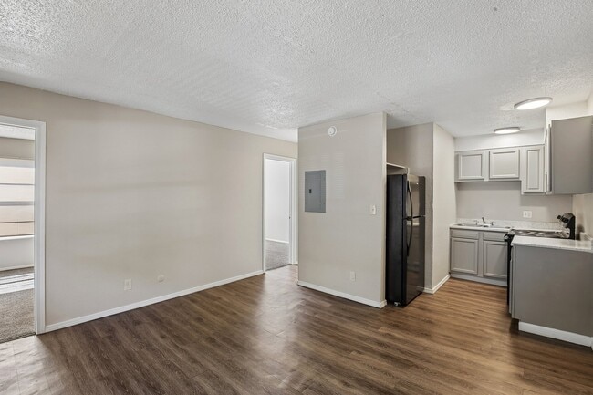 3-web-or-mls-521 Sundown Dr-S0907-003.jpg - Pleasant Grove Apartments