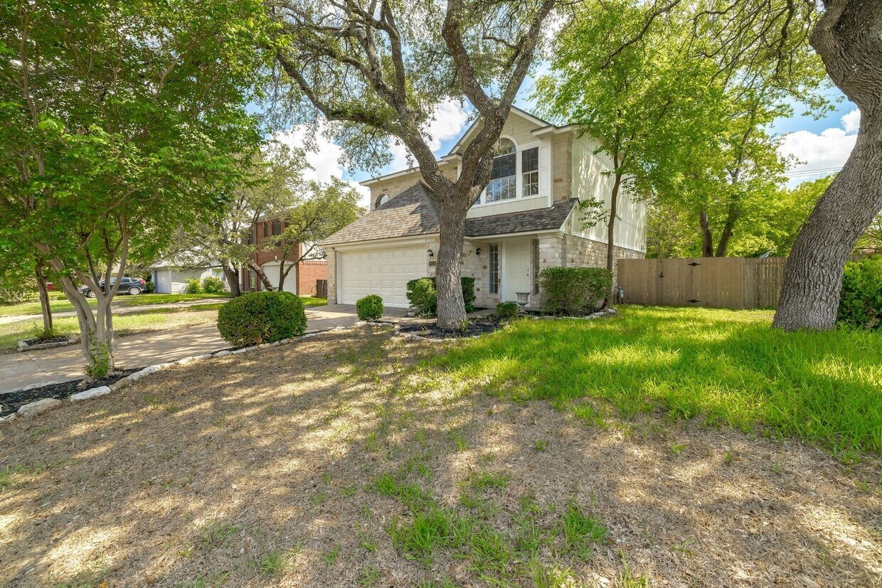 Primary Photo - The Perfect Family Home in Round Rock!