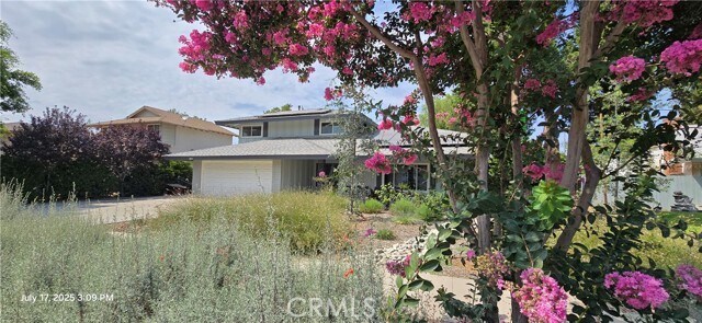 Building Photo - 2051 Rancho Dr