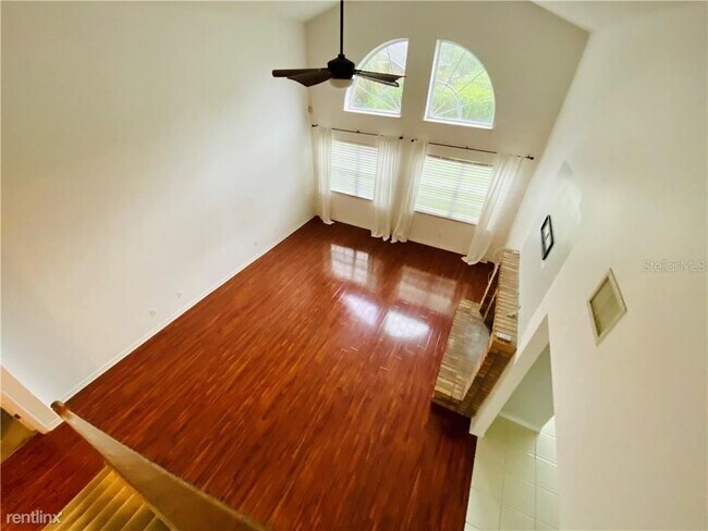 Building Photo - 4 br, 2 bath House - 2375 Lakeview Ave