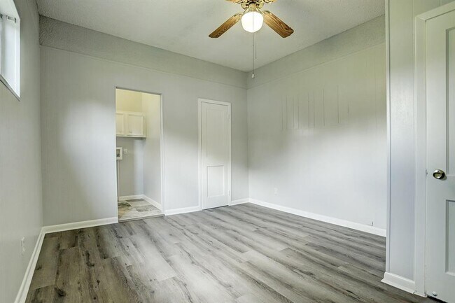 Building Photo - 14601 Lillja Rd