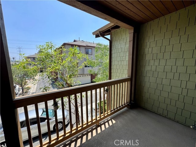 Building Photo - 709 N Azusa Ave