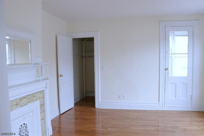 Foto del edificio - 654 Freeman St