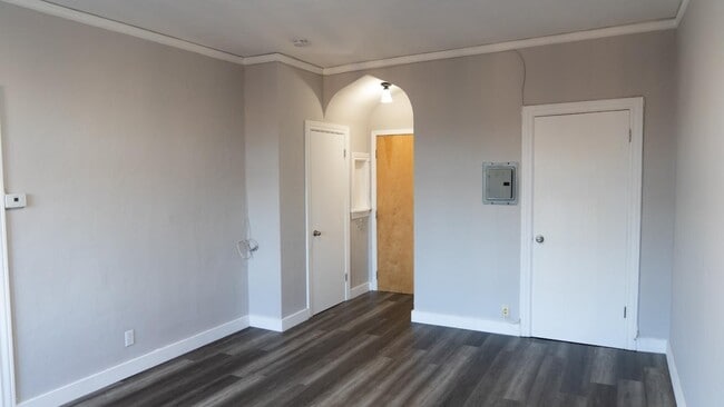Building Photo - 1226 Broadway
