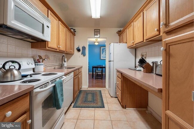 Building Photo - 9701 Fields Rd