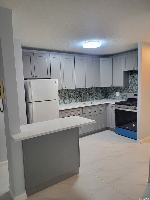 Foto principal - 138-35 Elder Ave