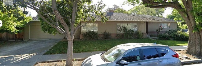 Building Photo - 245 Alviso St
