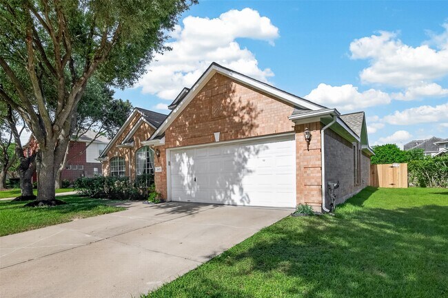 Building Photo - 2607 Plantation Hollow Ct