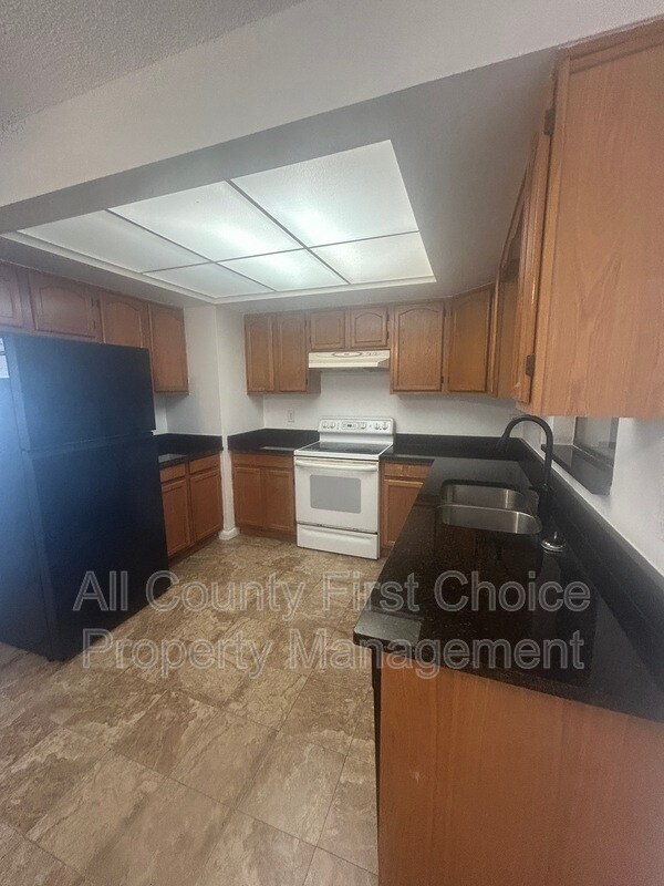 Building Photo - 13135 Washington Ave