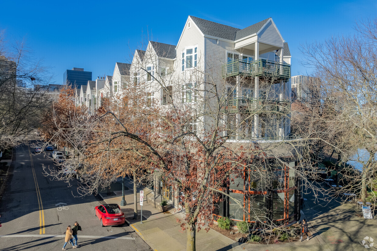 Primary Photo - RiverPlace Condominiums