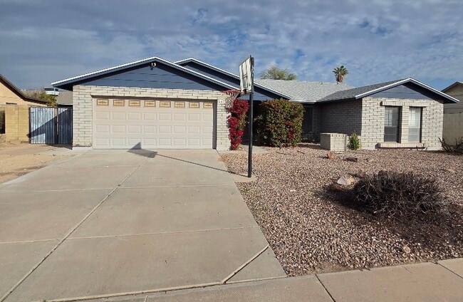 Foto del edificio - 8720 W Diana Ave