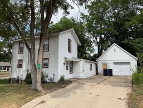 Building Photo - 302 Glen St