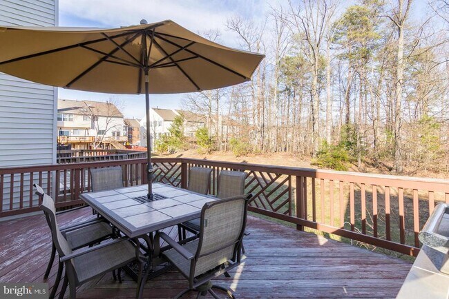 Building Photo - 2715 Summers Ridge Dr