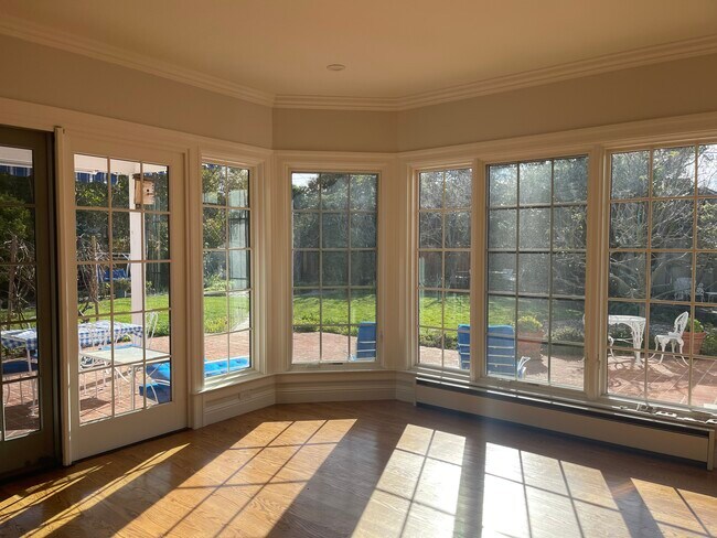 Foto del edificio - 200 Iris Way