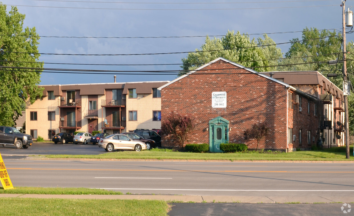 Foto principal - Greenwood Terrace Apartments