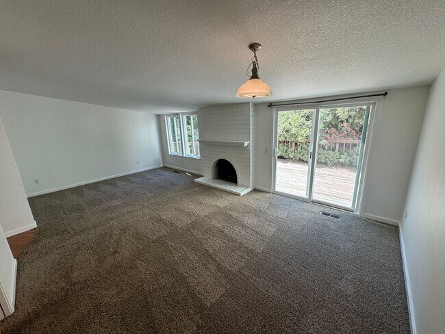 Foto del edificio - 3 Bed / 2.5 Bath | Citrus Heights Home Ava...