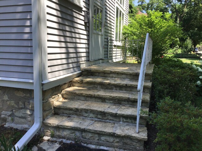 Foto del edificio - 334 Arbor Ave