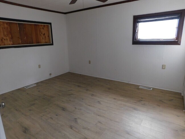 Foto del edificio - 240 Dogwood Dr
