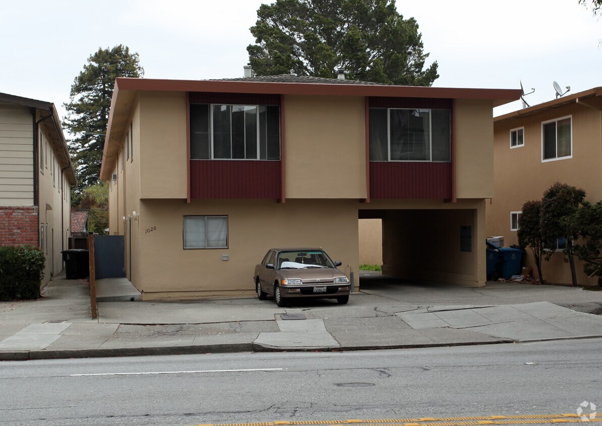 Primary Photo - 1020 El Camino Real