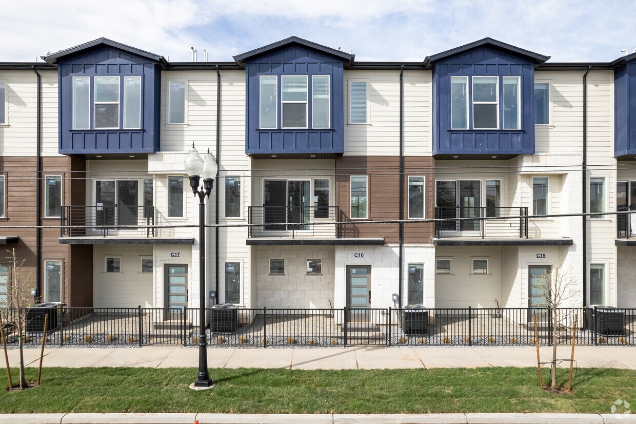 Indigo Eight80 Apartments in Clearfield, UT