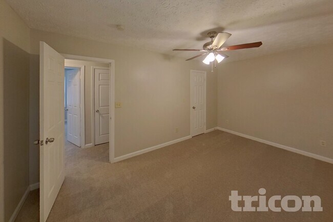 Foto del edificio - 188 Whitney Ln