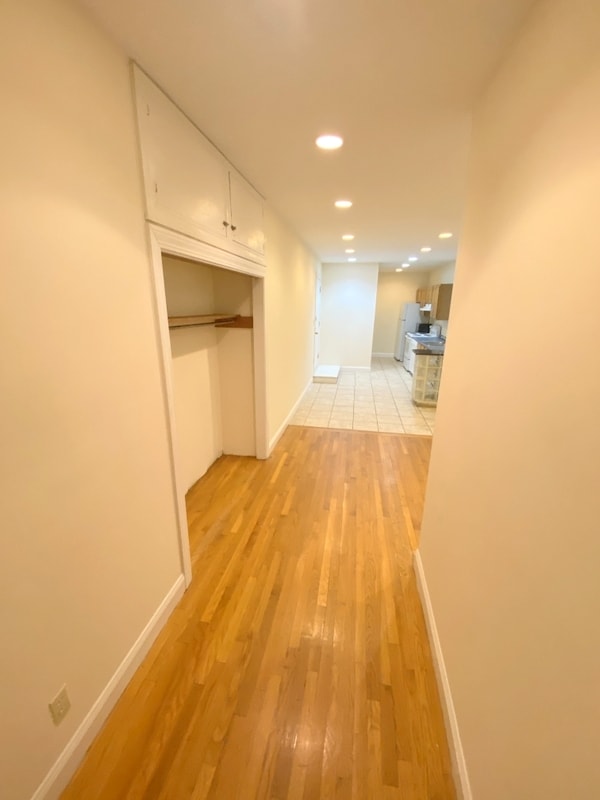 Building Photo - 13 Haviland St