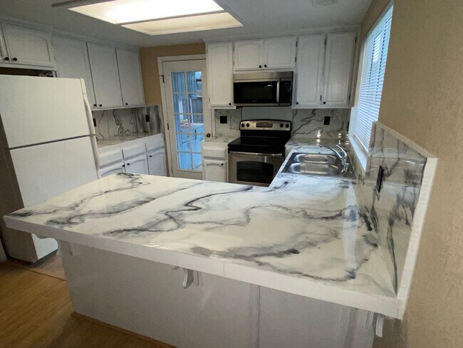 Foto del edificio - 3051 Ironwood Ct