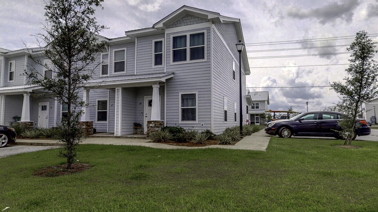 49 N Sand Palm Rd, Freeport, FL 32439 Townhouse for Rent in Freeport
