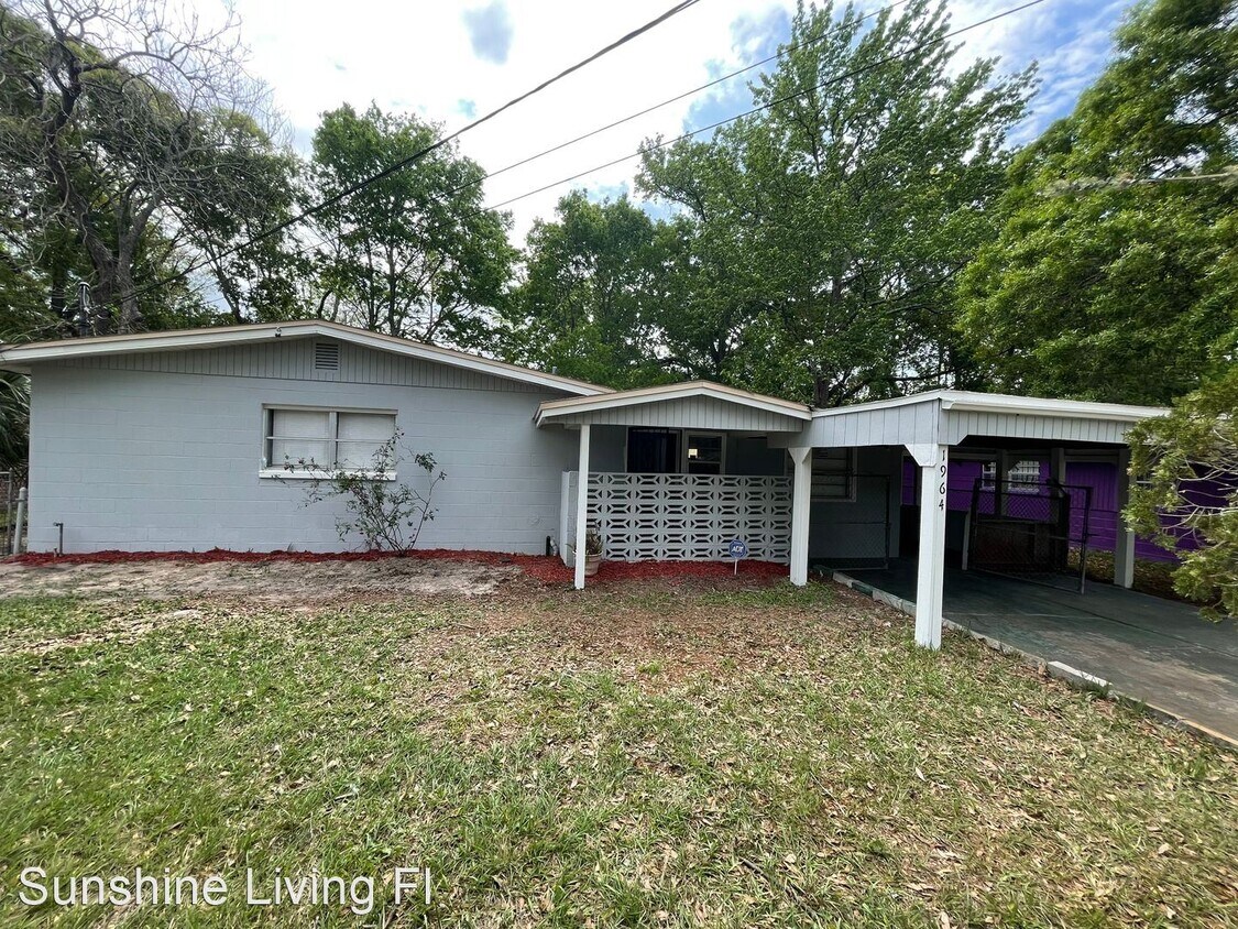 4 br, 2 bath House 1964 South Leonard Ci... House Rental in