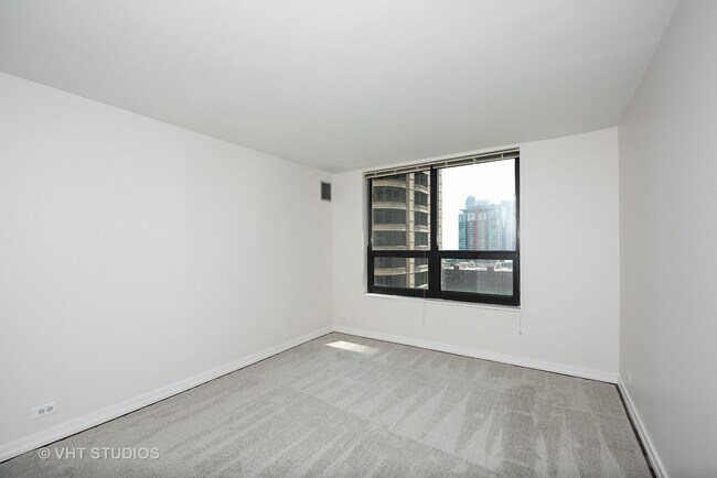 Building Photo - 401 E Ontario St