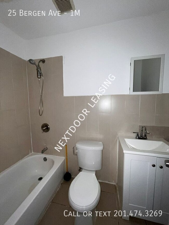 Foto del edificio - 25 Bergen Ave