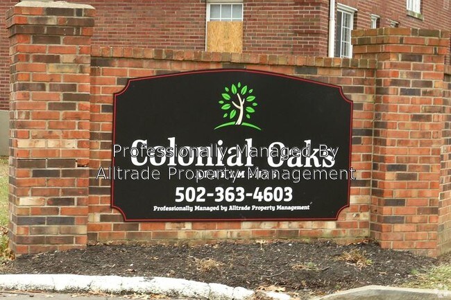 Building Photo - 8 Colonial Oaks Ct