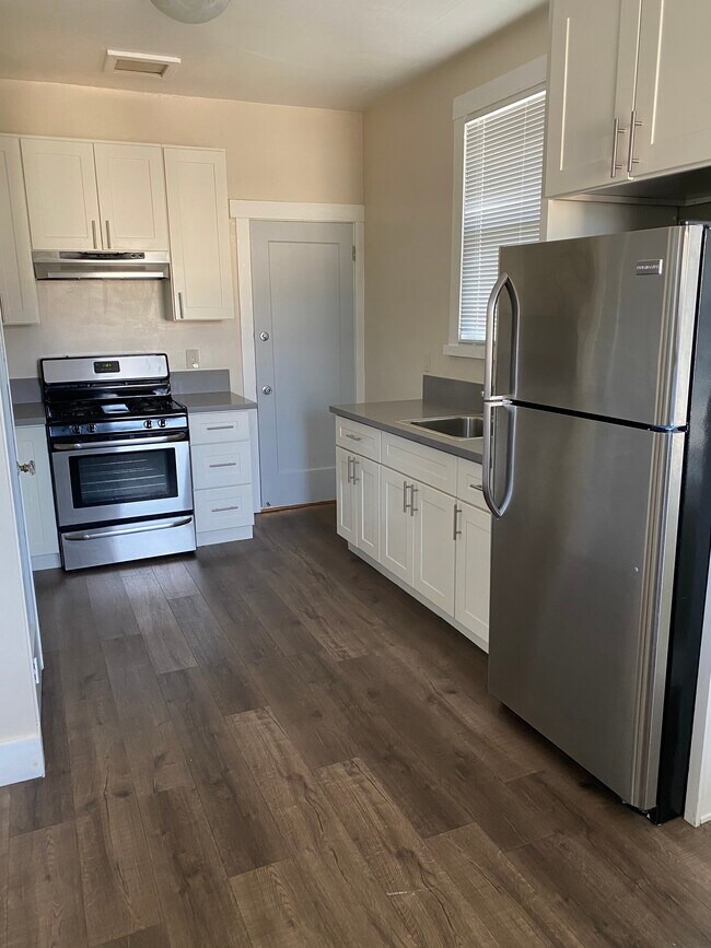Kitchen - 731 35th St