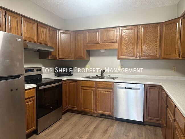 Foto del edificio - 9031 Carpenter Cir Dr