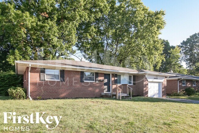 Foto del edificio - 5920 Schoolwood Dr