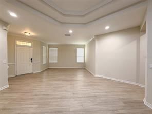 Building Photo - 12947 Runswick Ave
