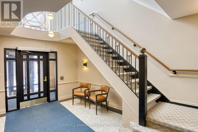 Building Photo - 11 Durham Private